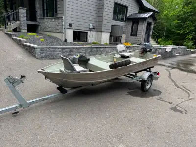 Ensemble chaloupe 12 pieds aluminium, moteur 6 hp Yamaha et remorque galvanisé, 2 banc inclus, roue...