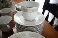 Set de vaisselles en porcelaine Spring time vintage