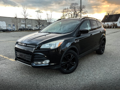 2013 Ford Escape 4WD SE-Fully Loaded