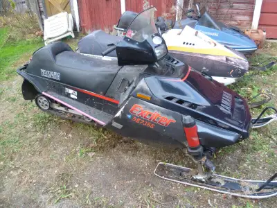 parting out many snowmobiles Skidoo F 2000 chassis (stx, ss, z, 1, mxz, F3) Skidoo safari (Rally and...