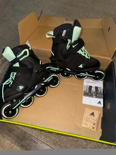 ROLLERBLADES - WOMENS SIZE 7, View more