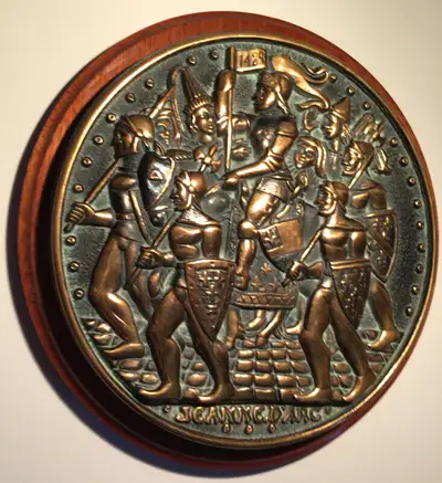 Bronze aux Armes de '' JEANNE D'ARC'' -, View more