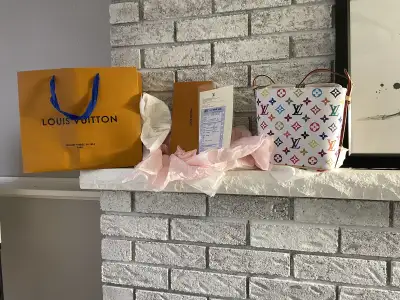 Woman’s LV Handbag, View more