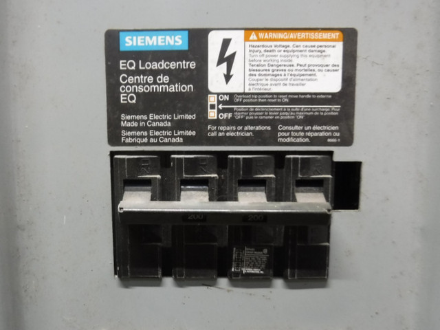 200 Amp Siemens breaker panel in Electrical in Cambridge - Image 2