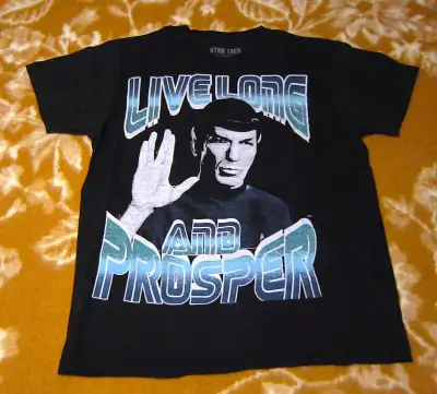 Star Trek Spock T-shirt (Live Long and Prosper) Medium, View more