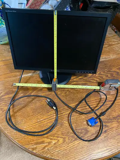 Samsung SyncMaster Monitor with VGA Video Cable, View more
