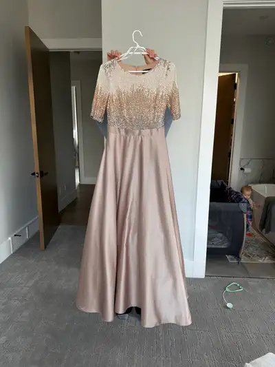 Special occasion gown size 6 , View more