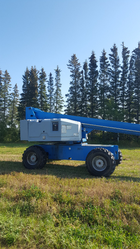 2000 genie s65 manlift boomlift in Heavy Equipment in Nipawin