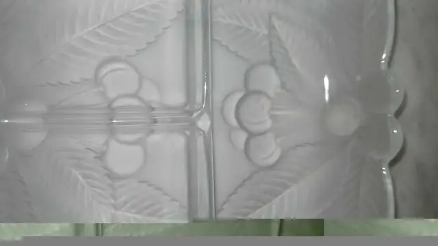 12"x7" Mikasa Bountiful Cherries Satin Glass Divided ServingDish in Kitchen & Dining Wares in Calgary - Image 4