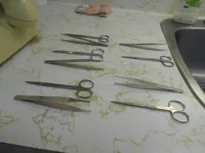 5-ENSEMBLES-SETS MANUCURE PINCE ET CISEAU EN METAL,ETAT=NEUFS., View more