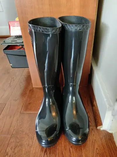 UGG Rubber Rain Boots Black - size 9 US, View more