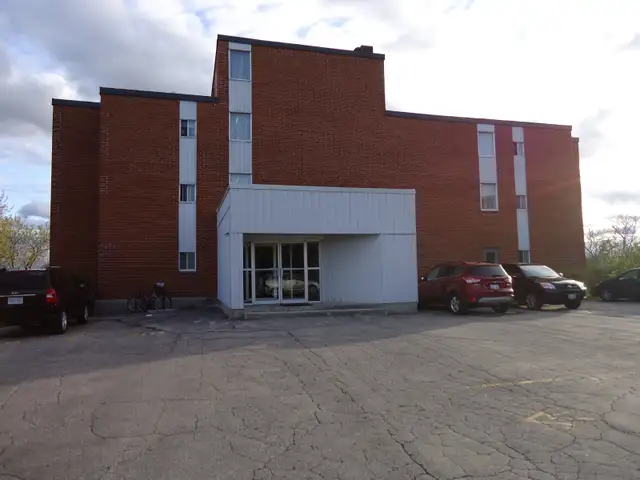 1 bedroom apartment for rent May 1 st