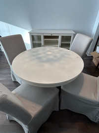 Dining Table 4-6 people $275