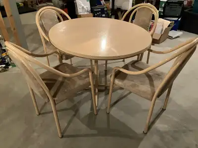 74 ads for dining room table and chairs in All Categories in Calgary Kijiji Marketplaces