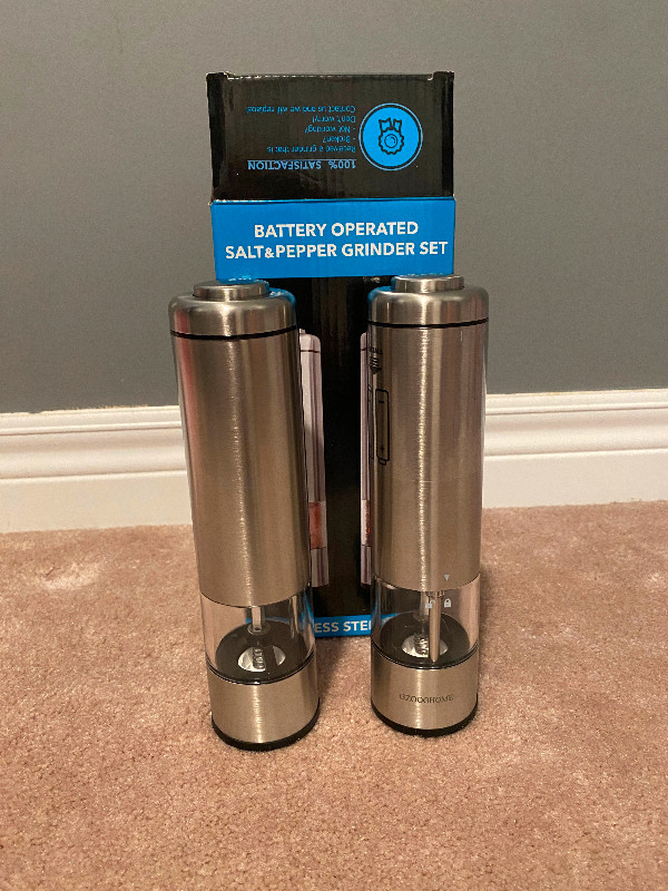 Stainless Steel Electric Salt and Pepper Grinder in Other in Kitchener / Waterloo