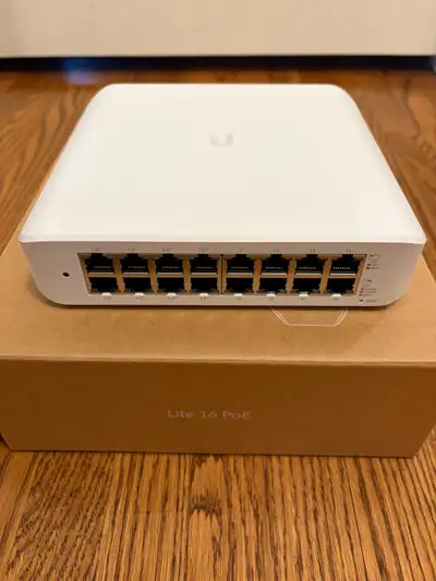 Ubiquiti UniFi Lite 16 PoE Switch (USW-Lite-16-PoE), View more