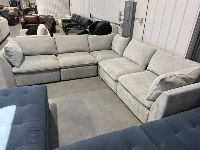 Brand new large comfy sectional power footrest 62865712391683123