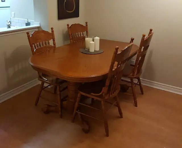 Dinning room solid  wood table. (no chairs) in Dining Tables & Sets in City of Toronto - Image 4