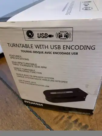 Sylvania Portable Turntable USB Encoding NEW in General Electronics in Burnaby/New Westminster - Image 3