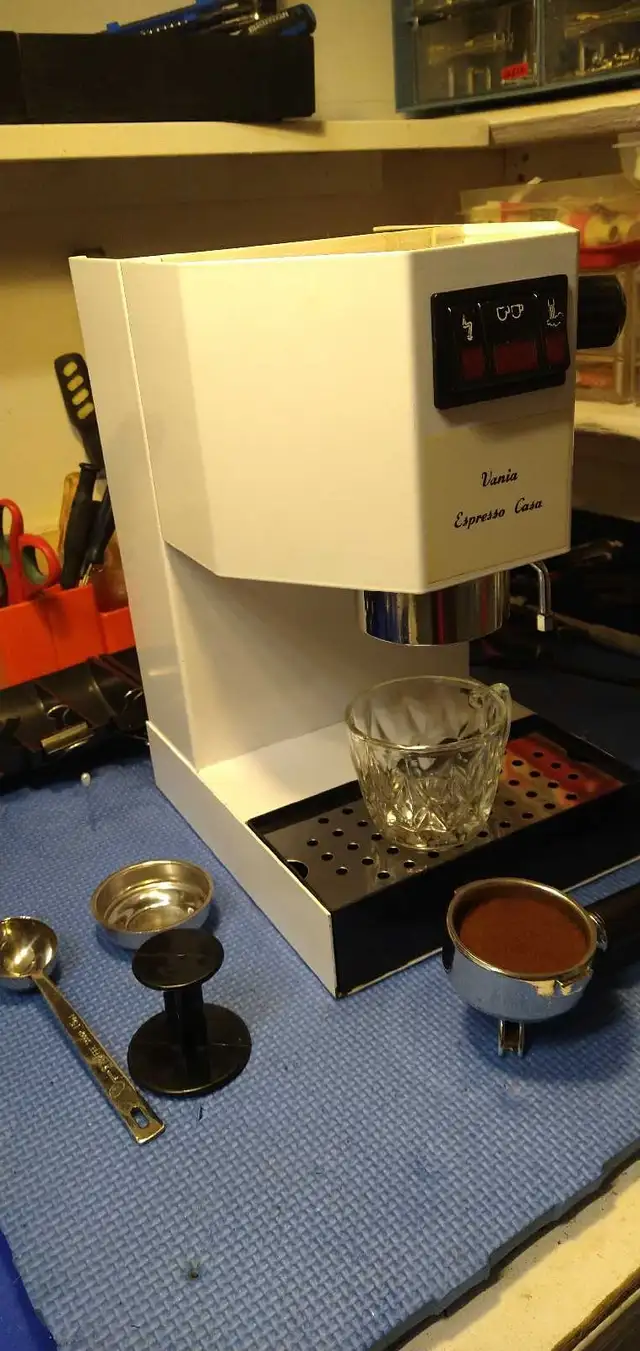 vania espresso casa in Quebec in Canada - Image 2