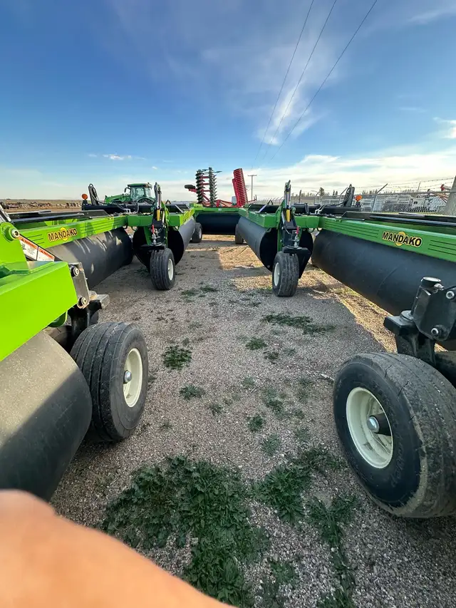 MANDAKO 100’ LAND ROLLER in Farming Equipment in Saskatoon - Image 8