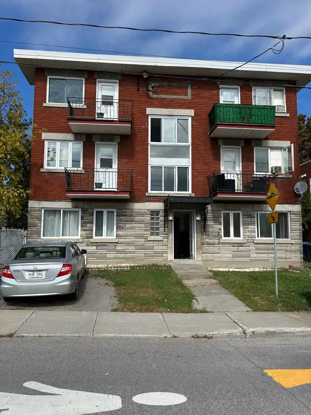 4.5-room apartment for rent in Laval