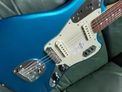 fender stratocaster japan in Guitars in Canada | Kijiji Marketplaces