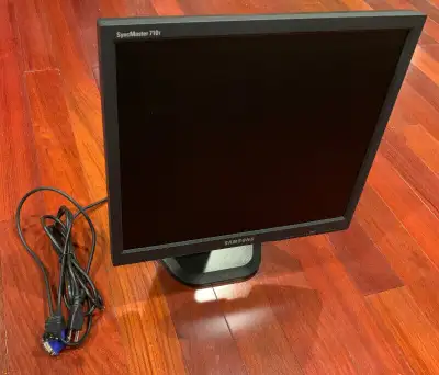 Samsung SyncMaster 710T Monitor + Dell Keyboard + Optical Mouse, View more