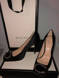 NEW Gucci Dionysus Heels (Size 10)