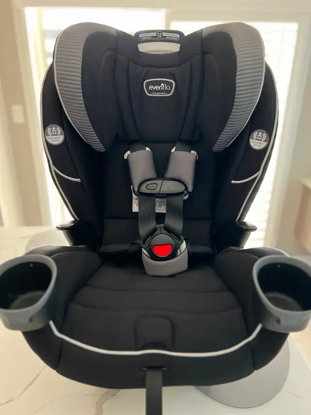 Child car seat465960914943354882