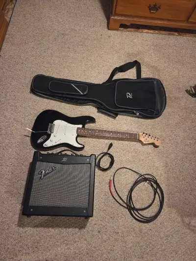 Thick Squier & Mustang Amp, View more