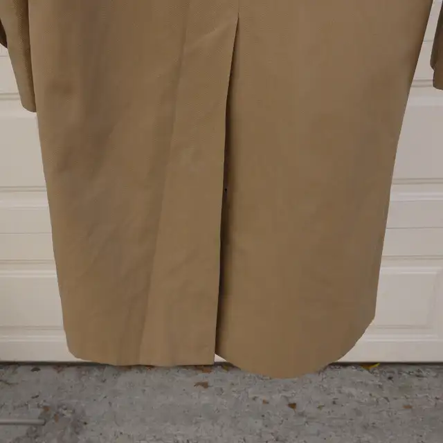 Burberrys Mens Trench Coat Beige Size Small in Men's in City of Toronto - Image 10