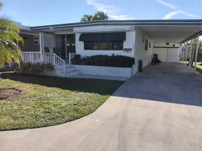 Maison mobile à louer à Dale Village, Hallandale Beach, Floride. Lave-vaisselle, réfrigérateur, cuis...