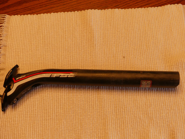 Tige de selle FSA K-Force Light en excellente condition dans Vêtements, chaussures et accessoires  à Longueuil/Rive Sud - Image 3