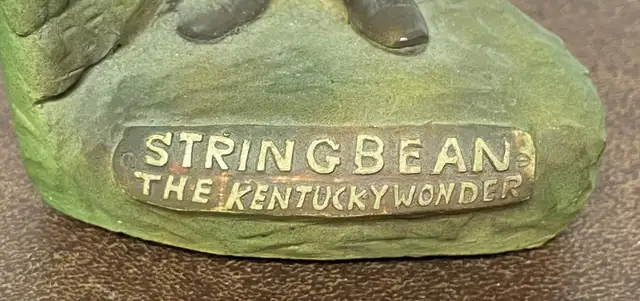 1950s Stringbean “The Kentucky Wonder” Chalkware Figure  in Arts & Collectibles in Kitchener / Waterloo - Image 3