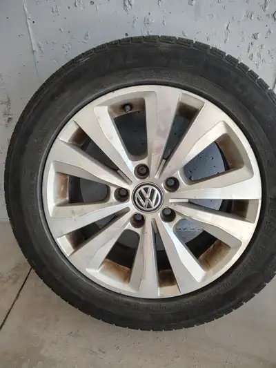 Set of 4 Tires (205/55) on Rims (R16). General Altimax All Season mounted on OEM VW Golf 2017 R 16 R...