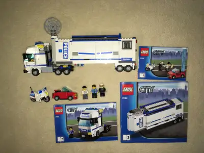COMPLETE Lego City Mobile Police Unit 7288 w/ Minifigures & Box, View more