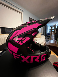Like new Women’s motocross helmet XL