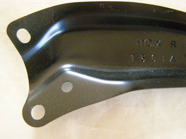 NEW Toyota Tacoma 2005 - 2011 Front Bumper Bracket Support dans Pièces de carrosserie  à Longueuil/Rive Sud - Image 4