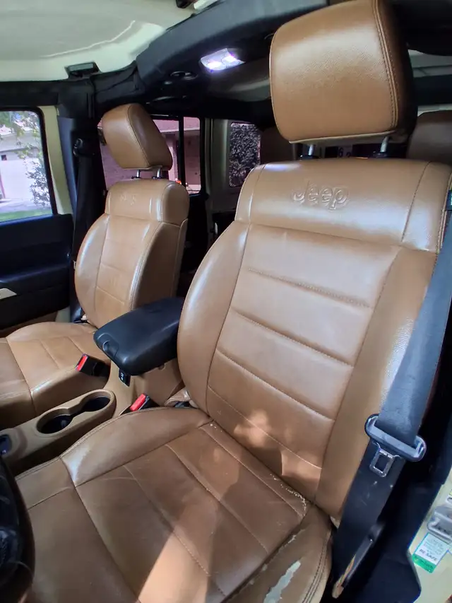 2011 Jeep Wrangler556564728408320004
