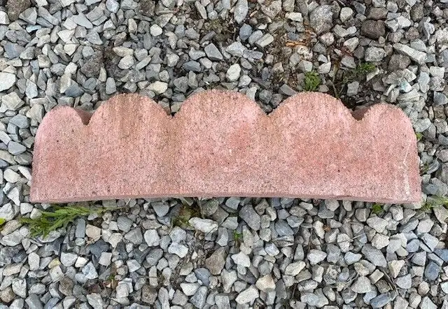 Curved Scallop Concrete Edging in Other in Hamilton - Image 3