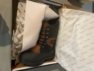 *NEW* Baffin winter boots, View more