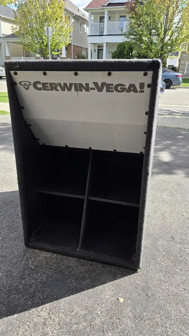 cerwin vega lr36 huge passive subwoofers  in Performance & DJ Equipment in Oakville / Halton Region - Image 9