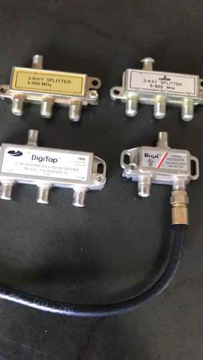 Premium 3-Way Coax Cable Splitter F-Type Screw for Video, VCR, View more