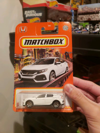 Matchbox 2017 Honda Civic Hatchback white