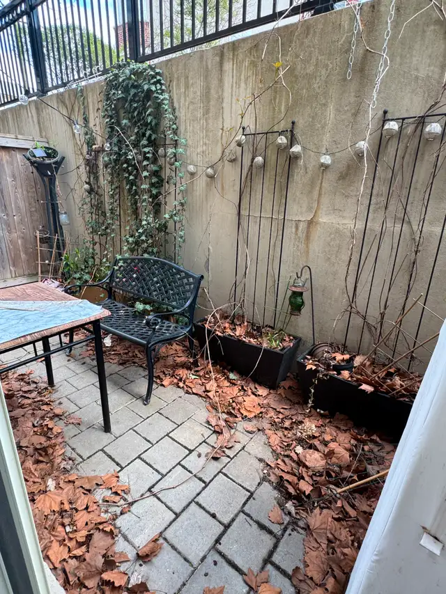 Live, Work & Play - Stacked Townhome with Patio + Rooftop Deck in Condos for Sale in City of Toronto - Image 13