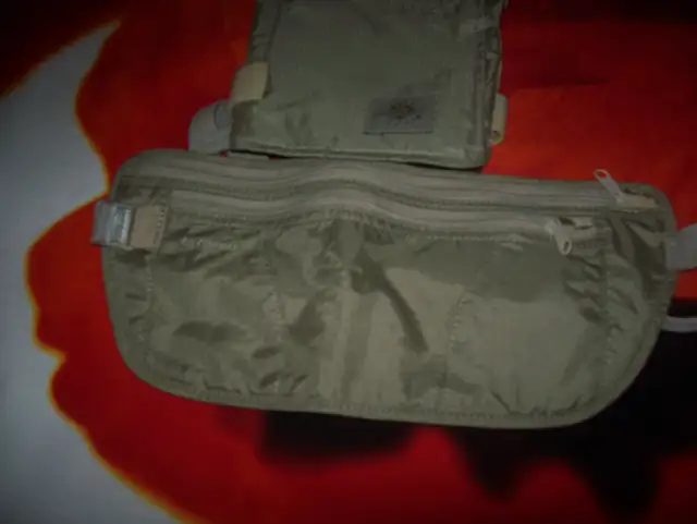 Sac ceinture in Other in Laval / North Shore - Image 2