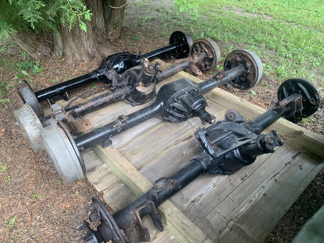 GM rear Diffs 12 bolt /10 bolt and other parts  dans Transmission et train roulant  à Barrie - Image 4