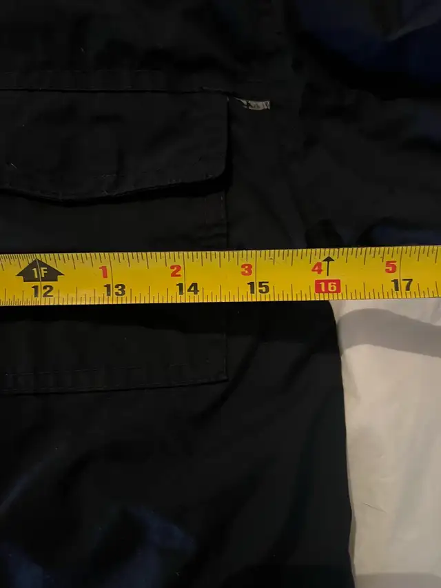 Helly Hansen Girls Size 9 Winter Coat Jacket  in Kids & Youth in Kingston - Image 5