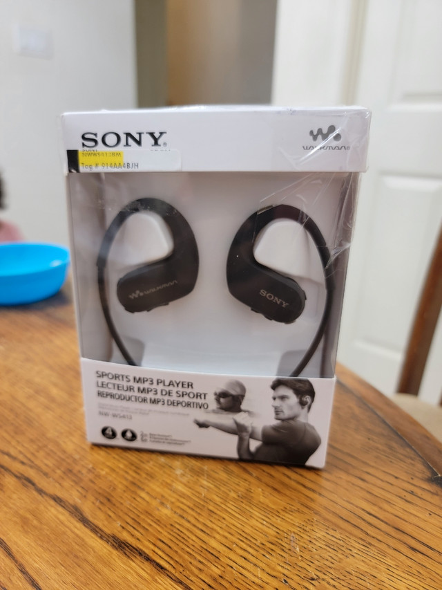 Sony 4GB Sports Walkman MP3 Player (NWWS413BM) - Black in Headphones in Oshawa / Durham Region - Image 2